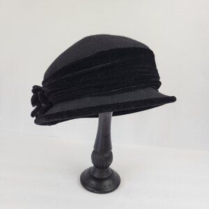 Vintage Arlin Black Wool Cloche Hat With Velvet Ribbon & Bow Detail
